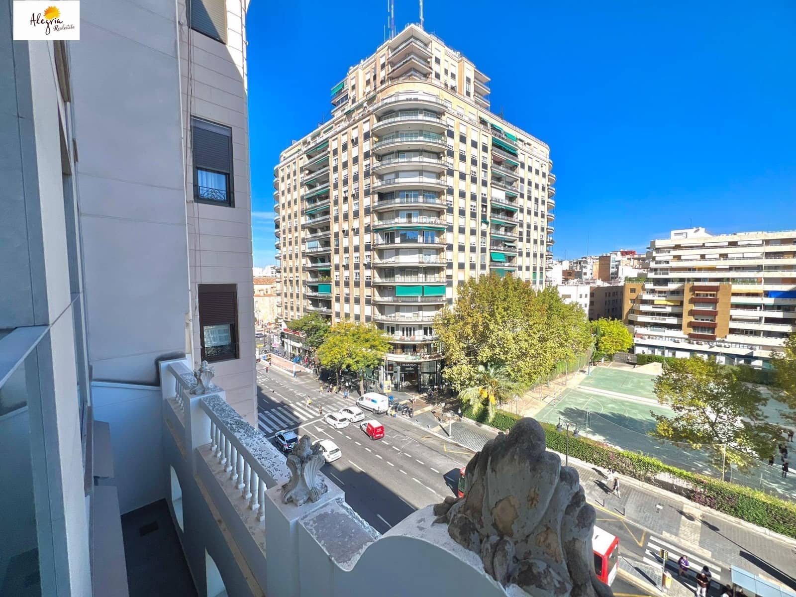 4 slaapkamer Appartement te koop in Valencia stad met garage - € 820.000 (Ref: 8595252)