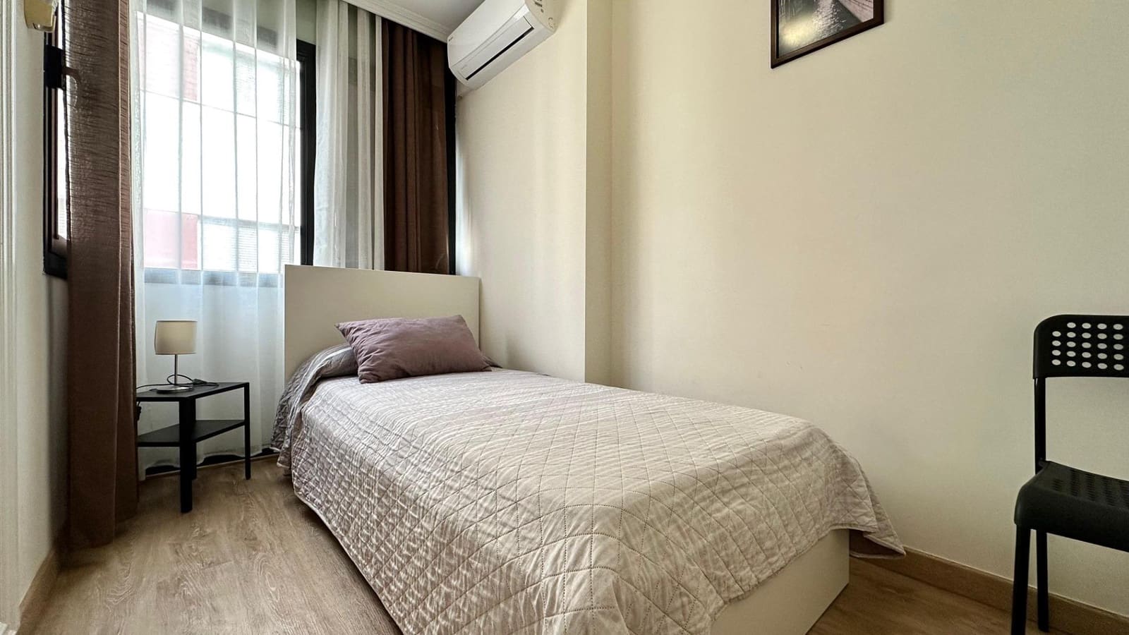 Appartement de 3 chambres à louer à Alicante ville - 1 100 € (Ref: 8601676)