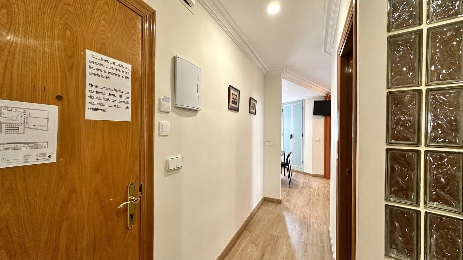 Appartement de 3 chambres à louer à Alicante ville - 1 100 € (Ref: 8601676)