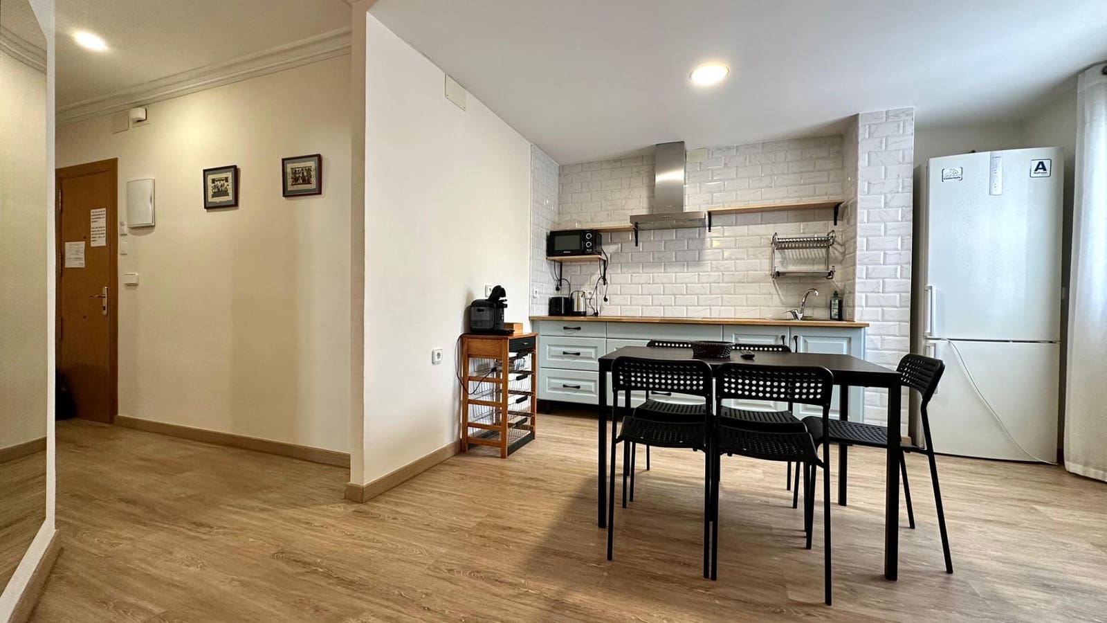 Appartement de 3 chambres à louer à Alicante ville - 1 100 € (Ref: 8601676)