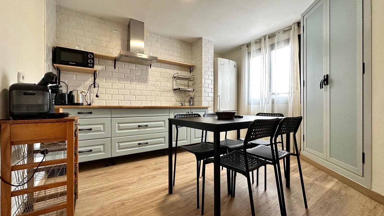 Appartement de 3 chambres à louer à Alicante ville - 1 100 € (Ref: 8601676)