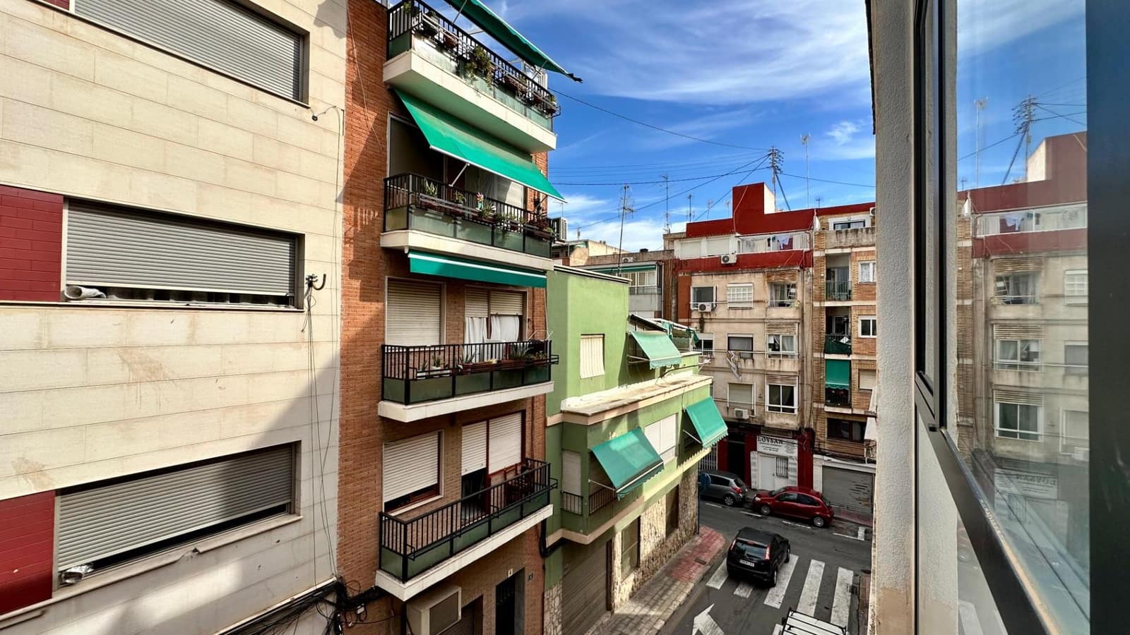 Appartement de 3 chambres à louer à Alicante ville - 1 100 € (Ref: 8601676)