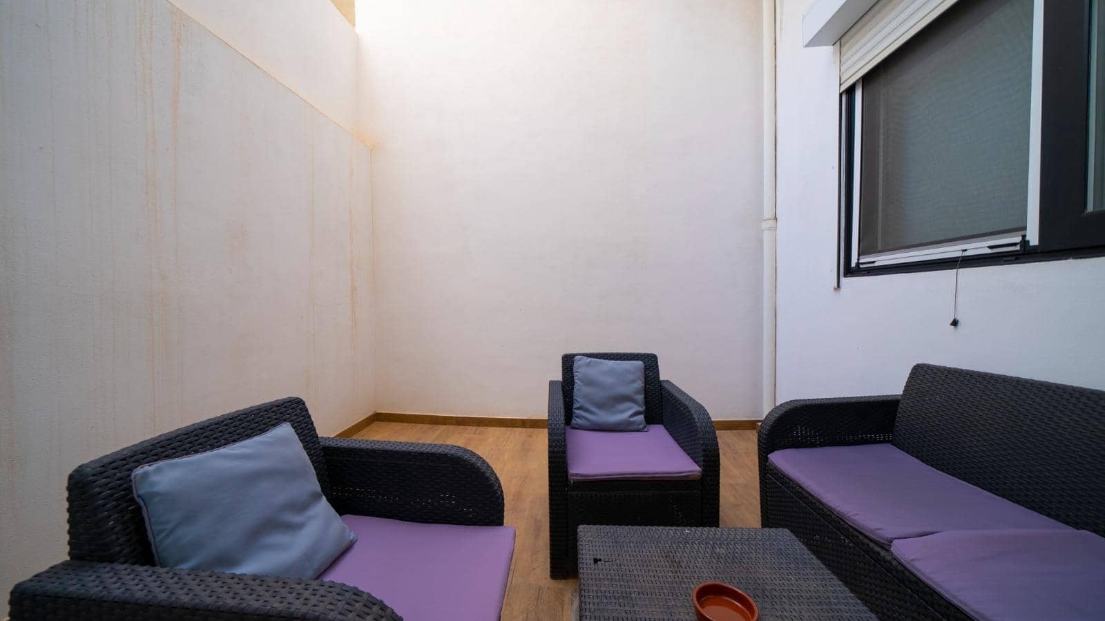 Appartement de 2 chambres à louer à Alicante ville - 1 800 € (Ref: 8612648)