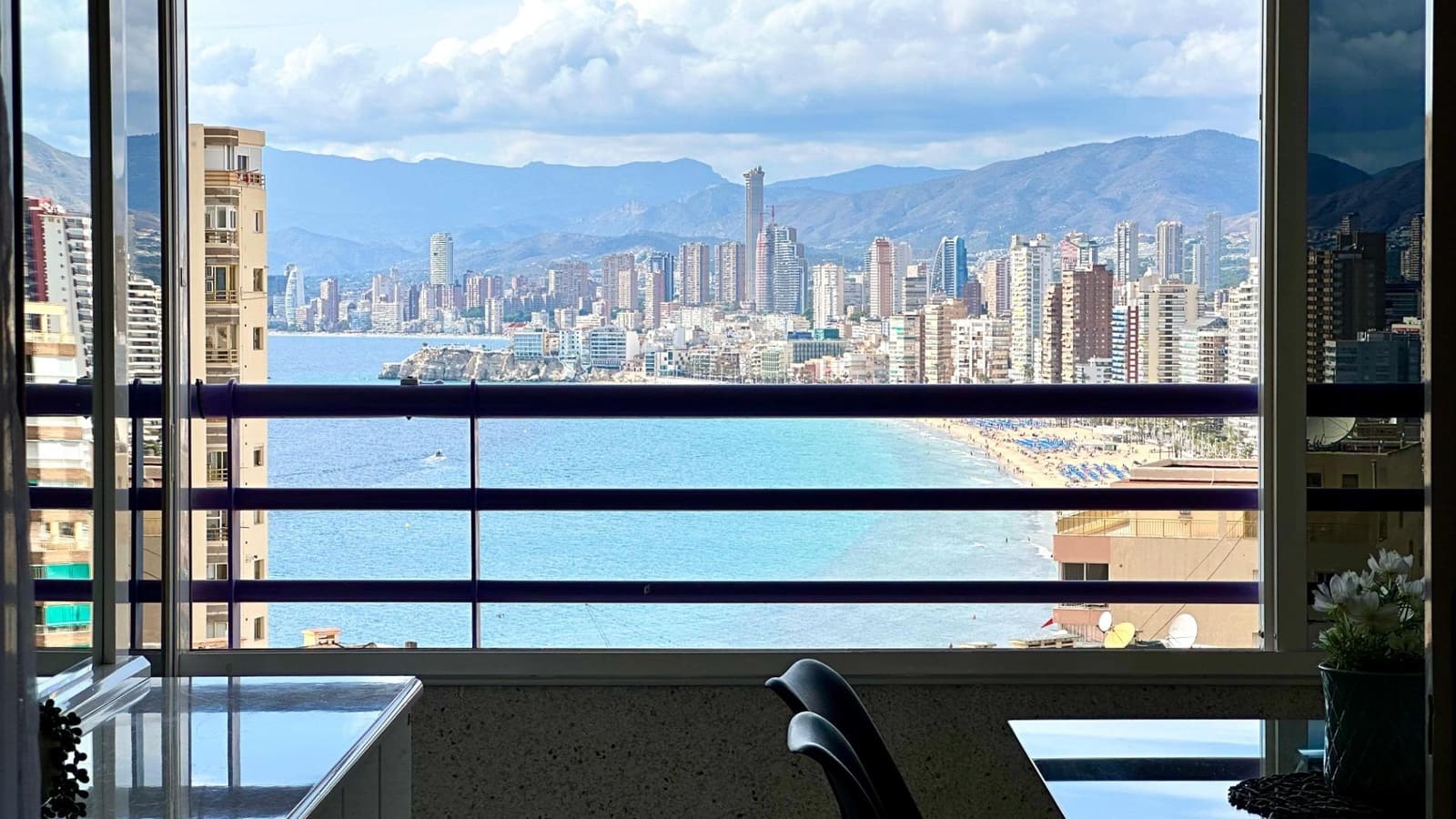 2 sovrum Lägenhet till salu i Benidorm med pool - 899 000 € (Ref: 8620028)