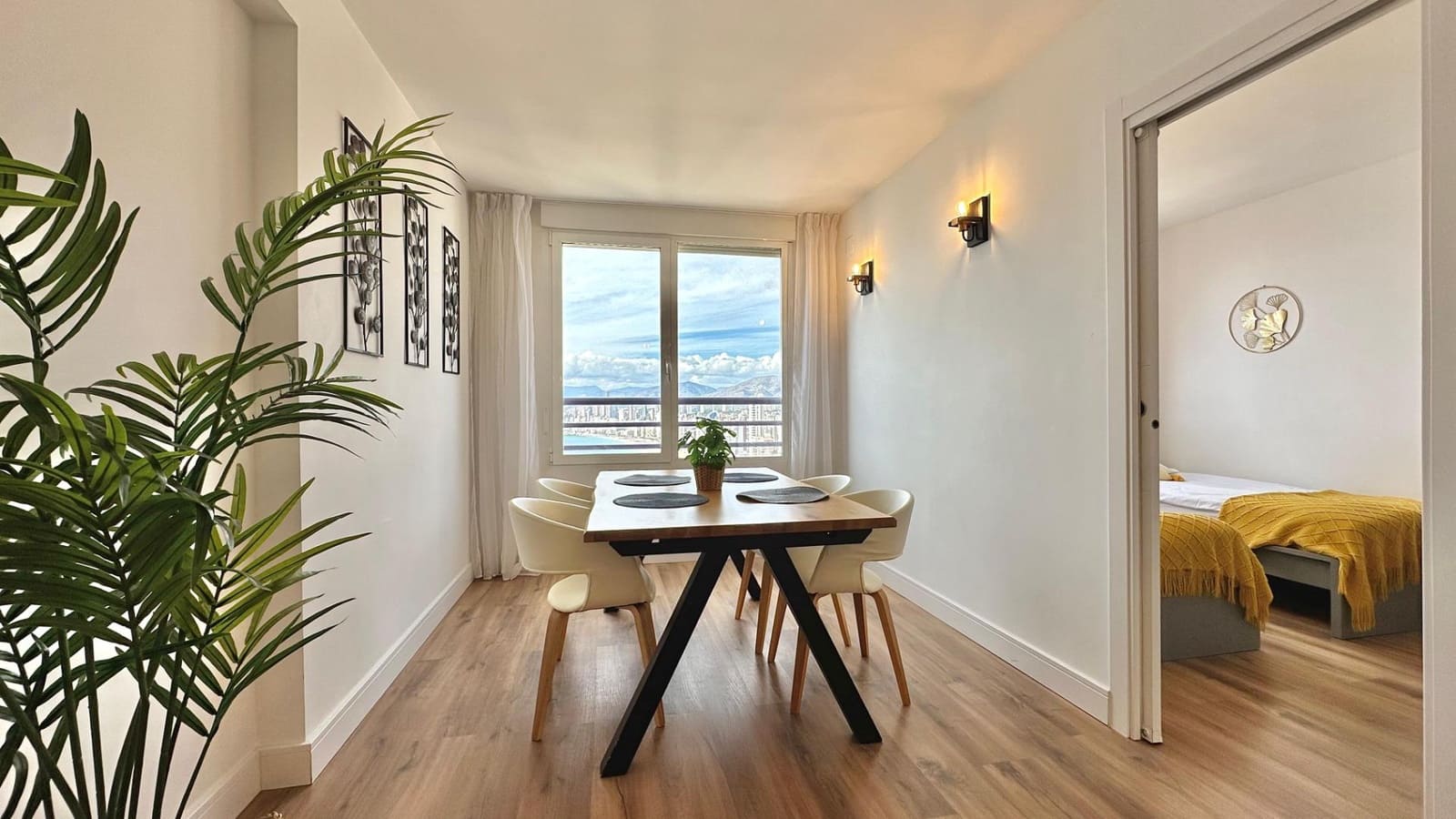 2 sovrum Lägenhet till salu i Benidorm med pool - 899 000 € (Ref: 8620028)