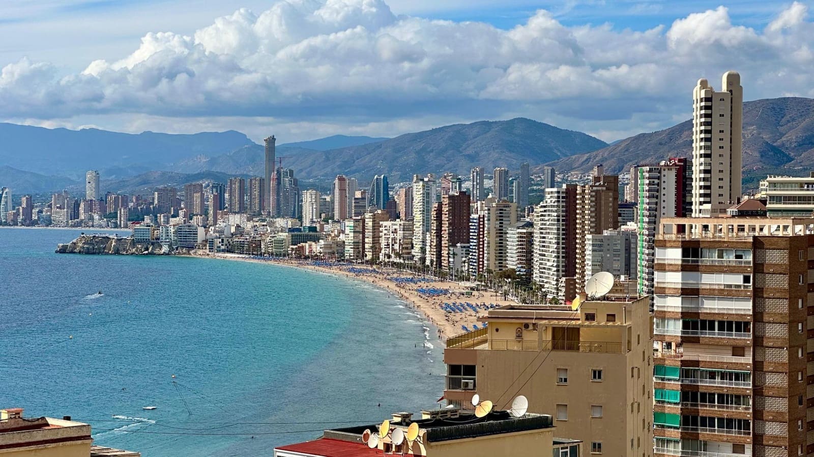 2 sovrum Lägenhet till salu i Benidorm med pool - 320 000 € (Ref: 8620028)