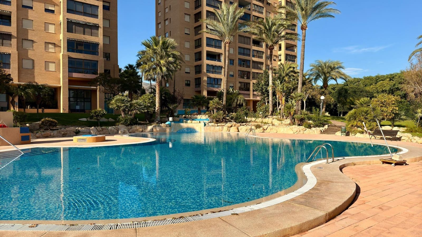 4 soveværelse Lejlighed til salg i Benidorm med swimmingpool - € 650.000 (Ref: 8623669)