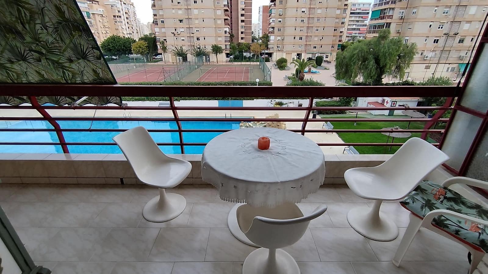 1 makuuhuone Asunto vuokrattavana paikassa Alicante kaupunki mukana uima-altaan - 950 € (Ref: 8634698)