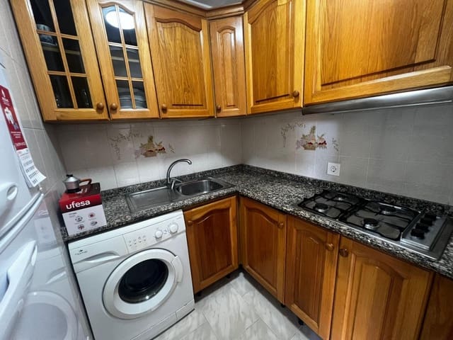 1 slaapkamer Flat te huur in Alicante stad met zwembad - € 950 (Ref: 8634698)