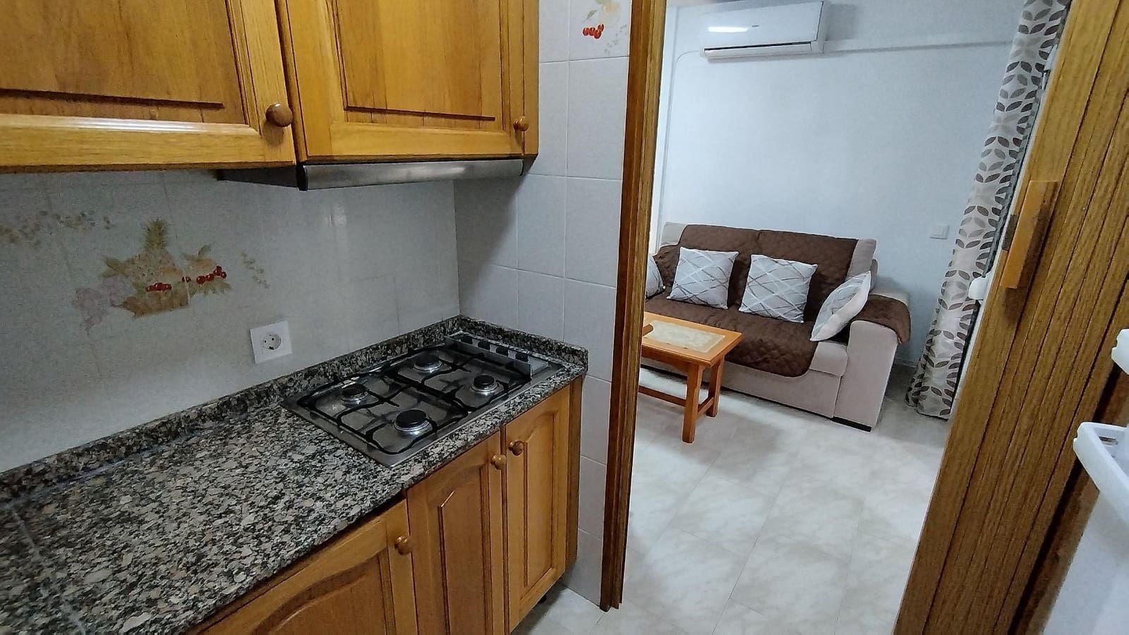 1 soveværelse Lejlighed til leje i Alicante by med swimmingpool - € 850 (Ref: 8634698)