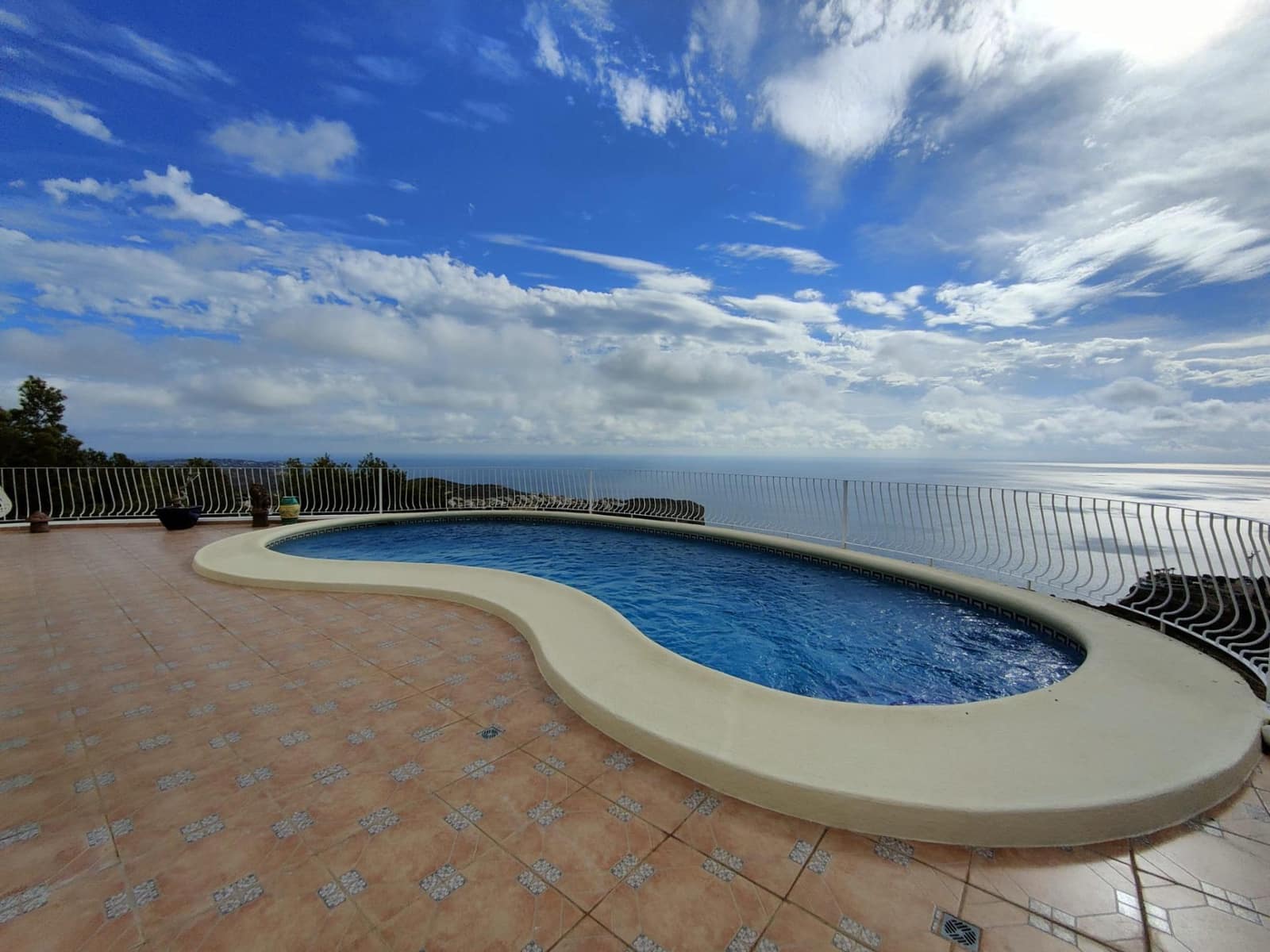 3 bedroom Villa for sale in Benitachell / Benitatxell with pool garage - € 695,000 (Ref: 8679906)