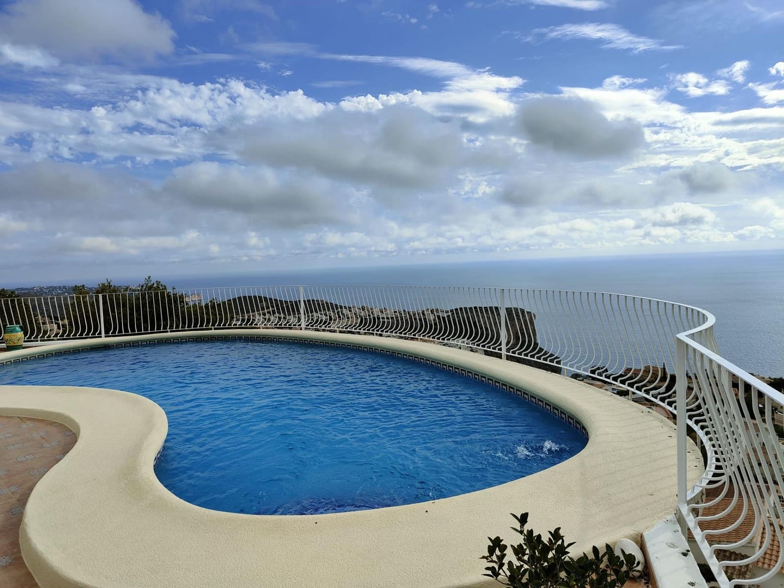 3 bedroom Villa for sale in Benitachell / Benitatxell with pool garage - € 695,000 (Ref: 8679906)