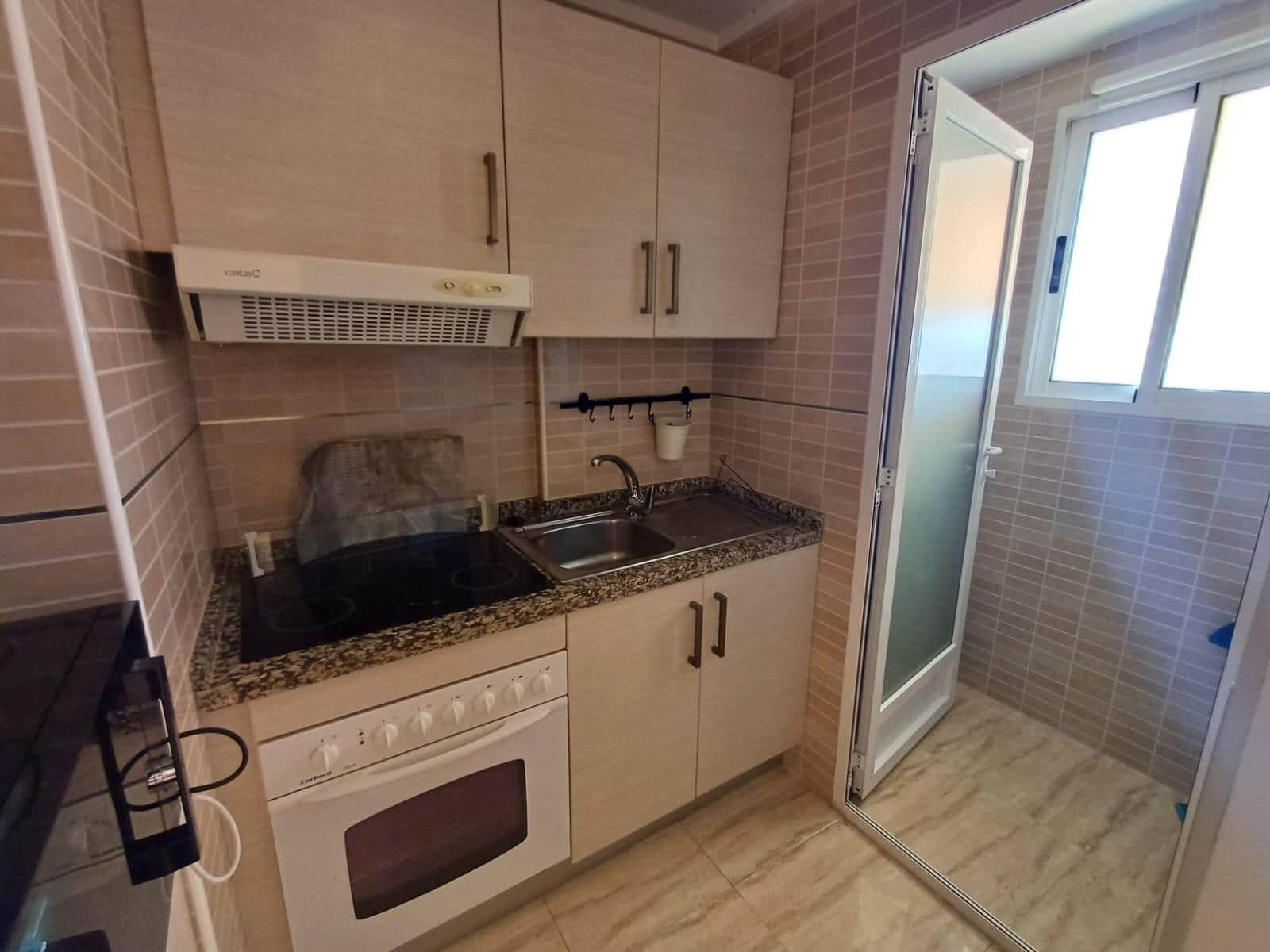 1 bedroom Apartment for rent in Benidorm with pool garage - € 1,000 (Ref: 8691188)