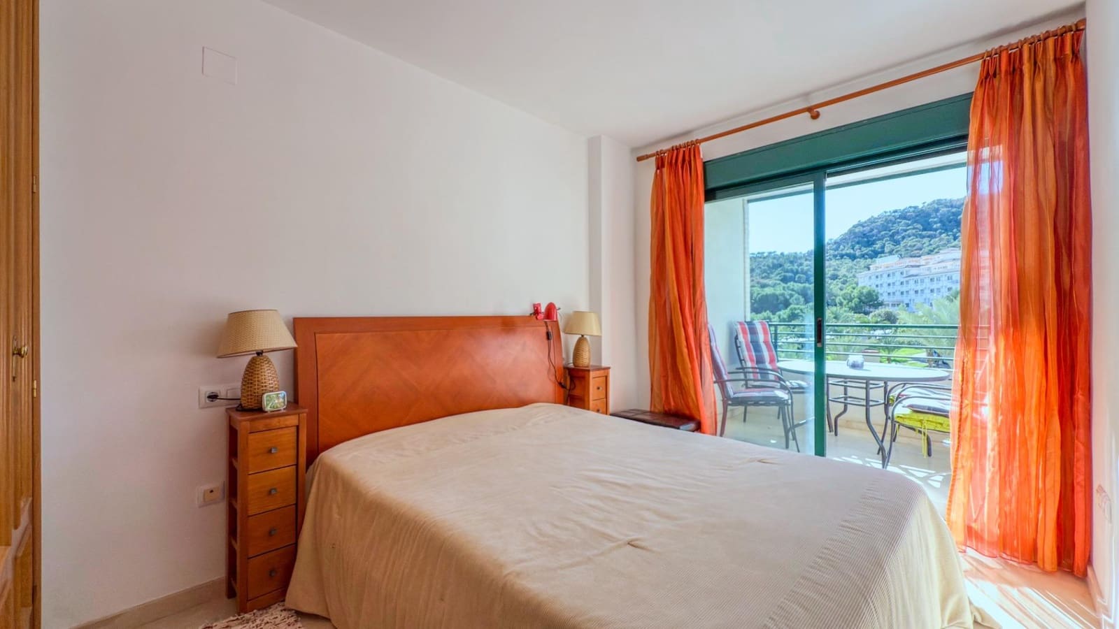 2 bedroom Apartment for rent in La Villajoyosa / Vila Joiosa - € 1,300 (Ref: 8691189)