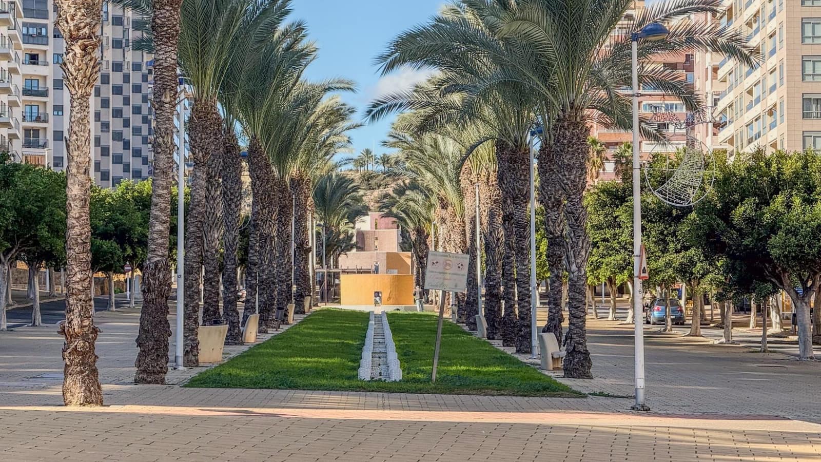 2 bedroom Apartment for rent in La Villajoyosa / Vila Joiosa - € 1,300 (Ref: 8691189)