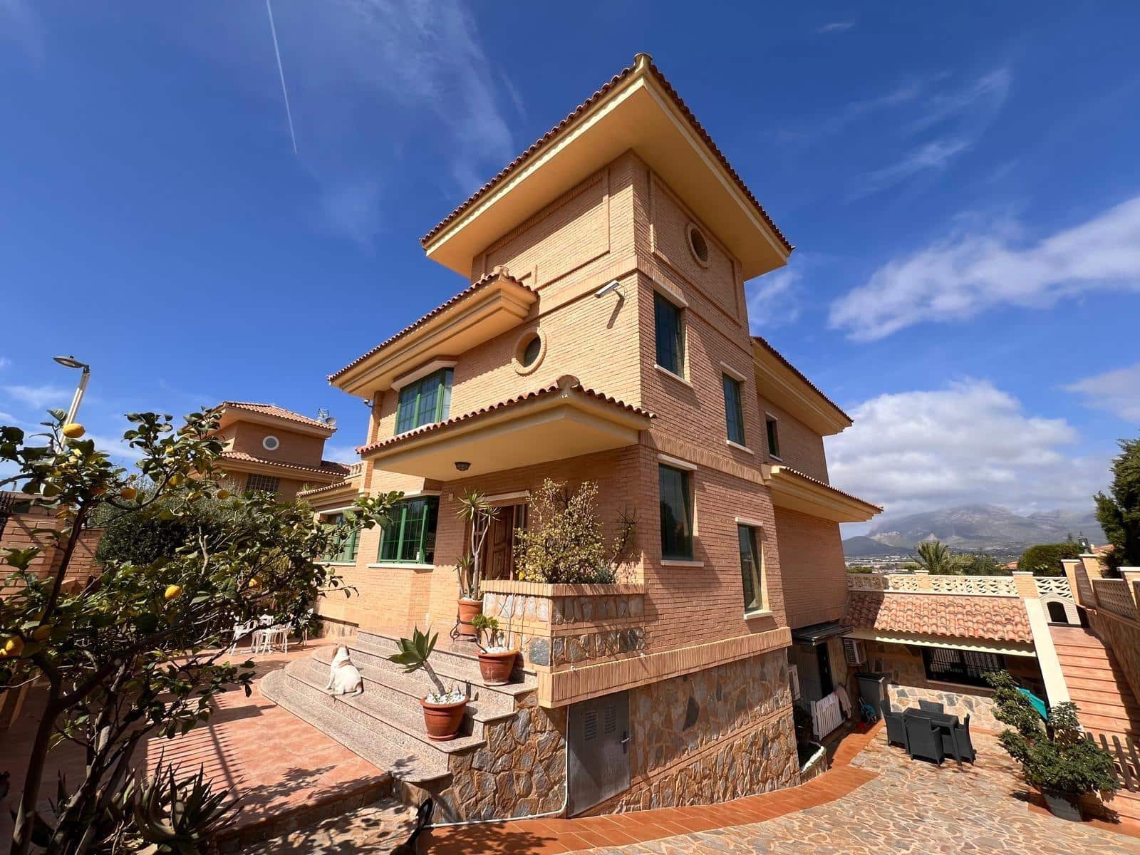 8 makuuhuone Huvila myytävänä paikassa Benidorm mukana uima-altaan - 890 000 € (Ref: 8704139)