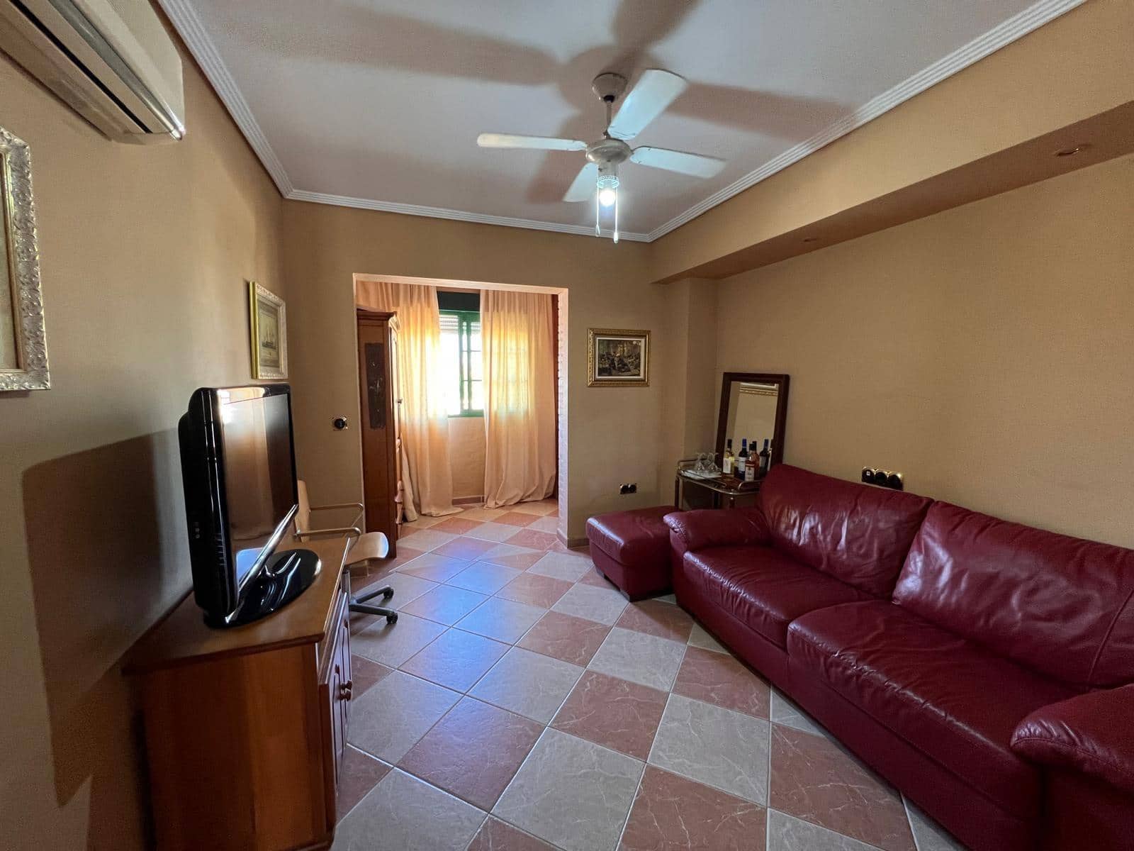 8 makuuhuone Huvila myytävänä paikassa Benidorm mukana uima-altaan - 890 000 € (Ref: 8704139)