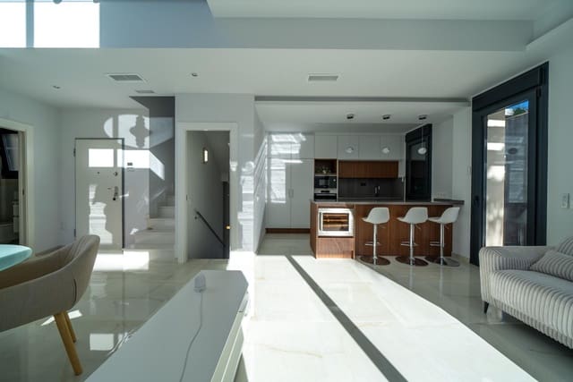 3 camera da letto Villa in vendita in Lomas de Cabo Roig - Los Dolses, Orihuela con piscina - 550.000 € (Rif: 8729911)