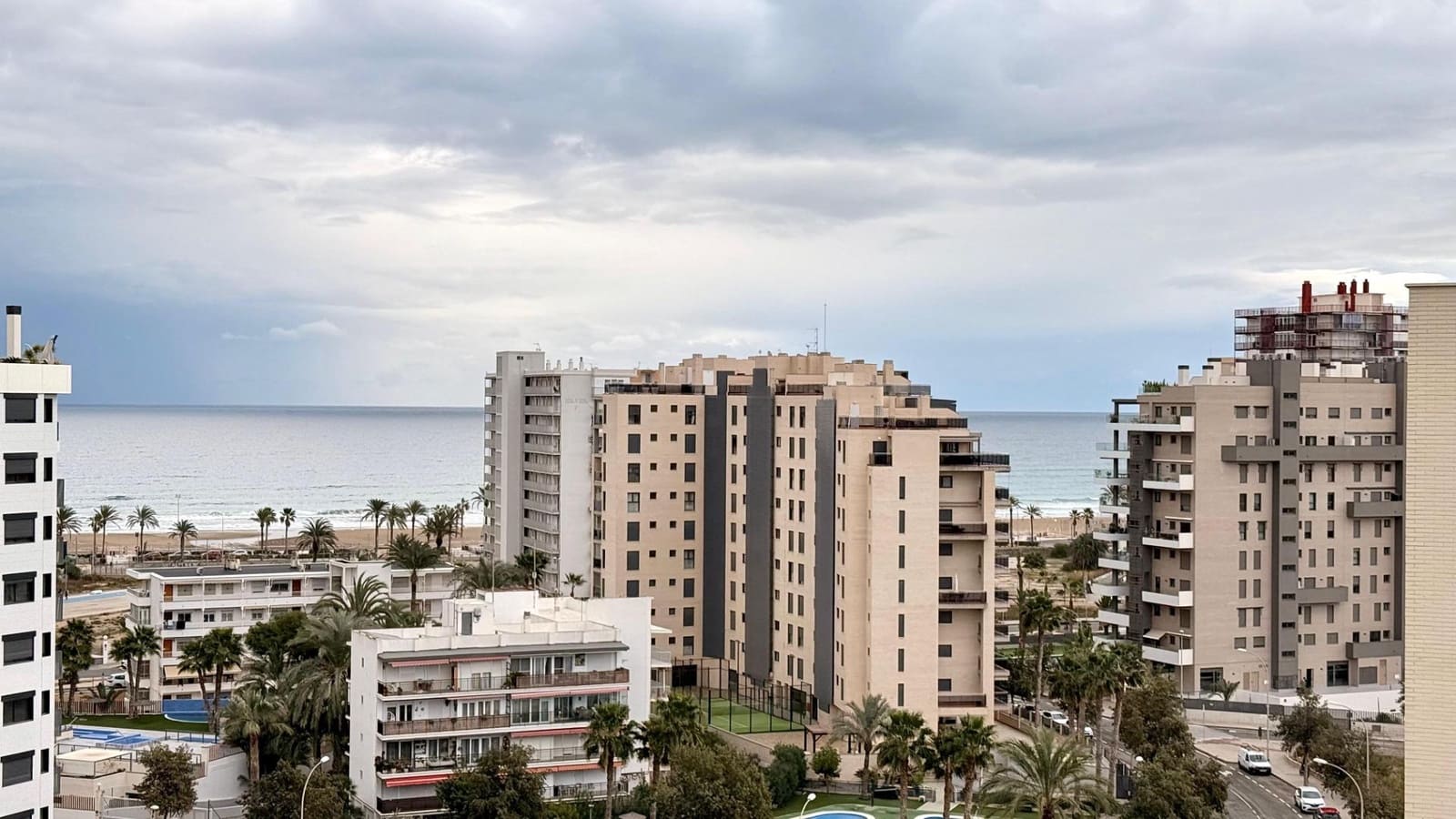 3 sypialnia Penthouse na sprzedaż w Miasto Alicante / Alacant z basenem garażem - 875 000 € (Ref: 8757975)