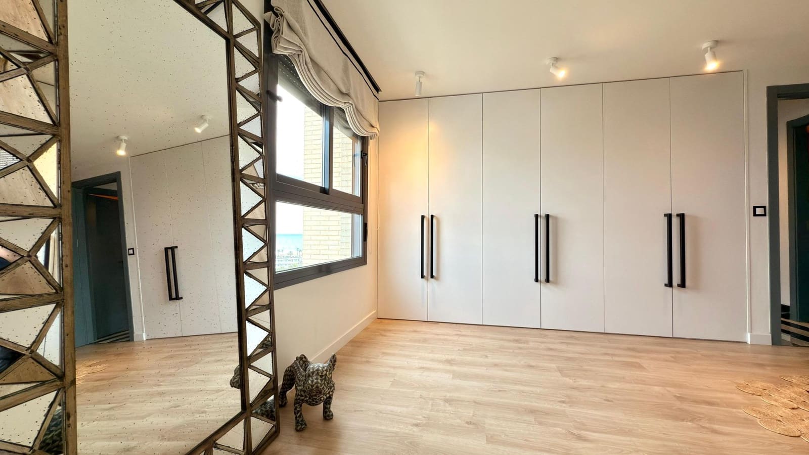 3 sypialnia Penthouse na sprzedaż w Miasto Alicante / Alacant z basenem garażem - 875 000 € (Ref: 8757975)