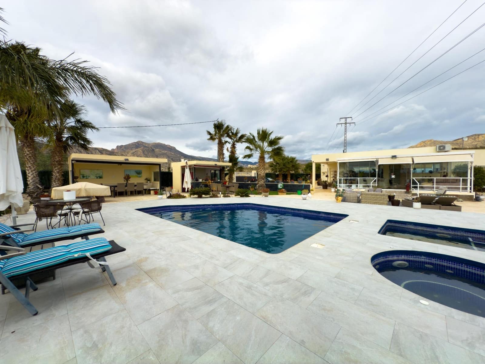 5 soverom Villa til salgs i Jijona / Xixona med svømmebasseng - € 469 000 (Ref: 8786724)