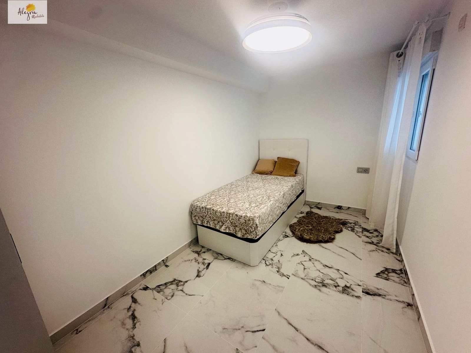 3 bedroom Apartment for rent in Alicante / Alacant city - € 1,400 (Ref: 8825259)