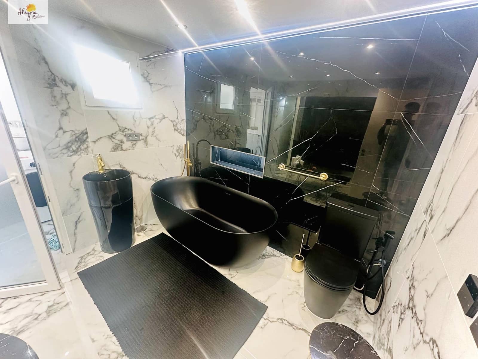 3 bedroom Apartment for rent in Alicante / Alacant city - € 1,400 (Ref: 8825259)