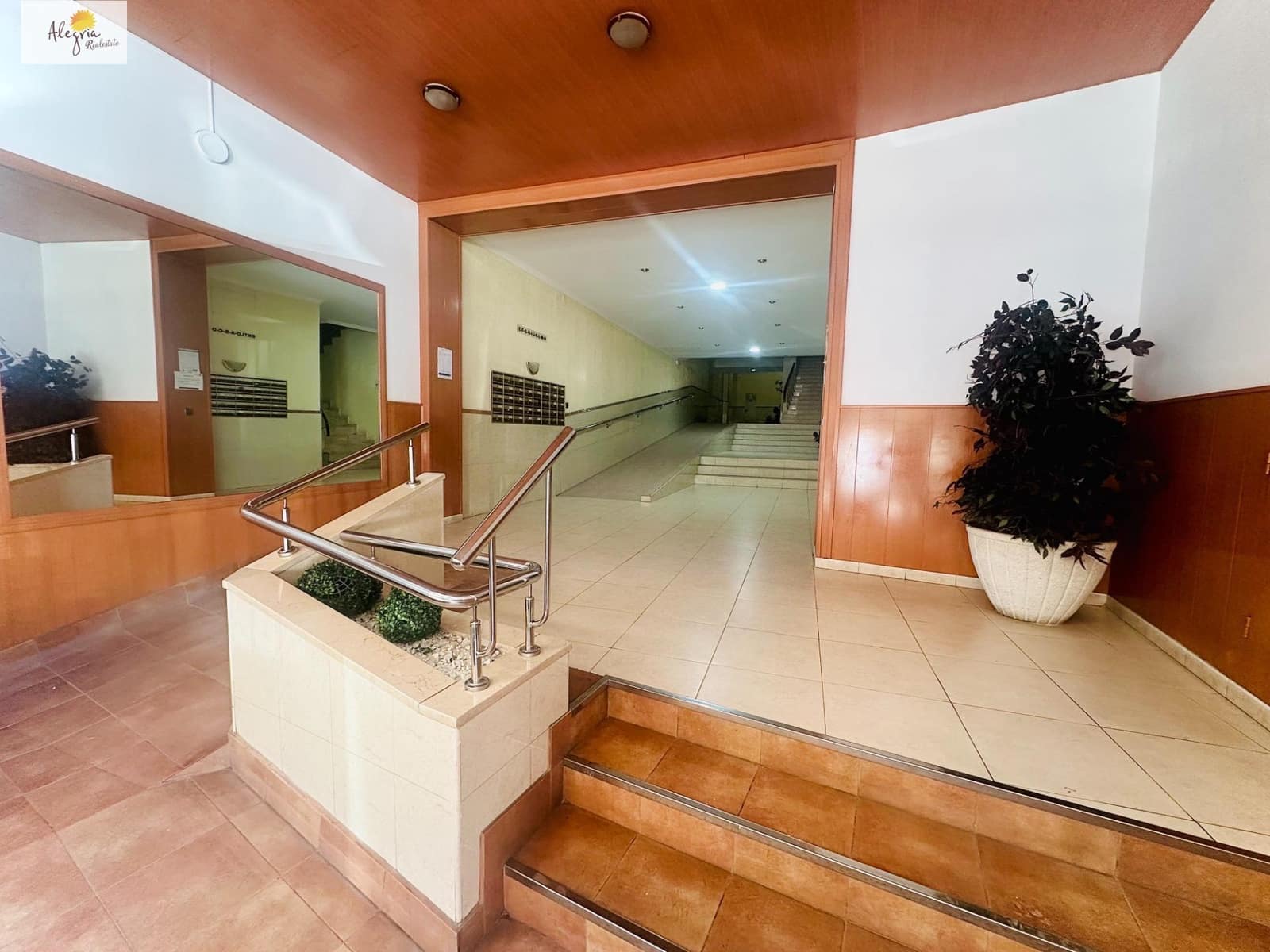 3 bedroom Apartment for rent in Alicante / Alacant city - € 1,400 (Ref: 8825259)