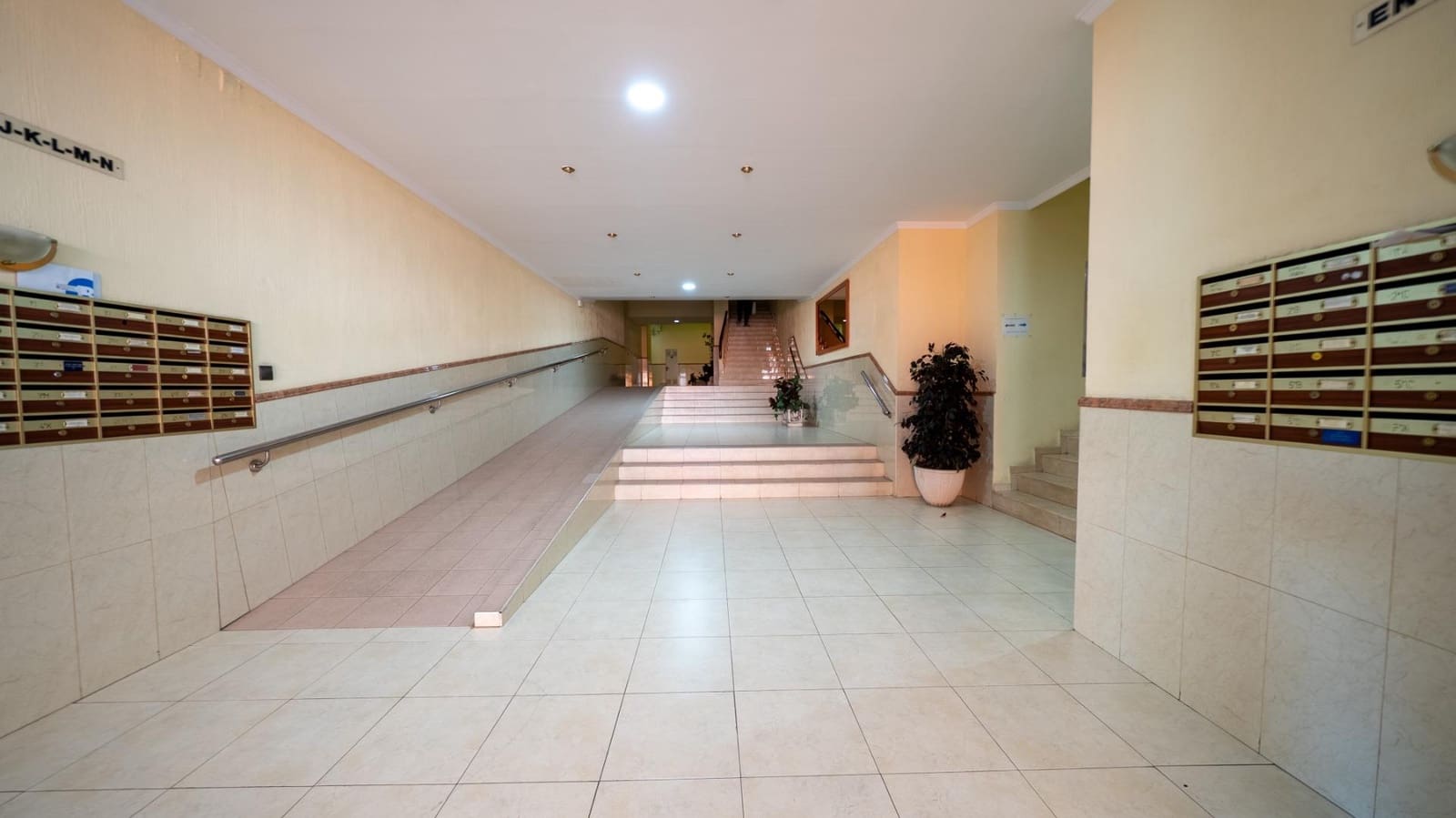 3 makuuhuone Huoneisto vuokrattavana paikassa Alicante kaupunki - 1 300 € (Ref: 8825259)