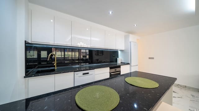 3 slaapkamer Appartement te huur in Campoamor - Altozano, Alicante stad - € 1.300 (Ref: 8825259)