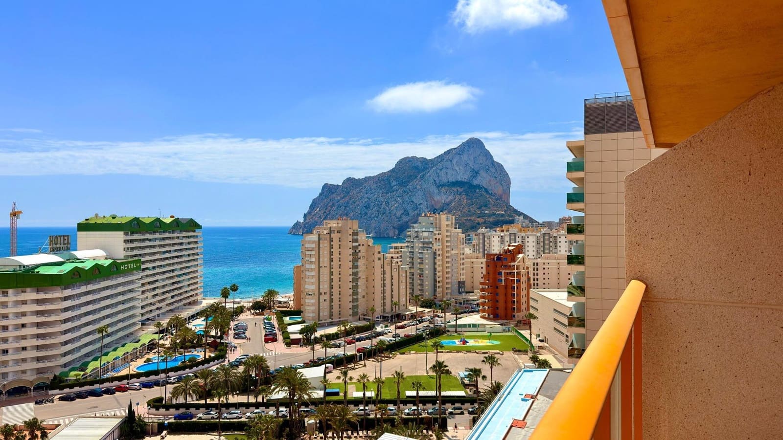 2 bedroom Apartment for rent in Calpe / Calp with pool garage - € 1,300 (Ref: 8827913)
