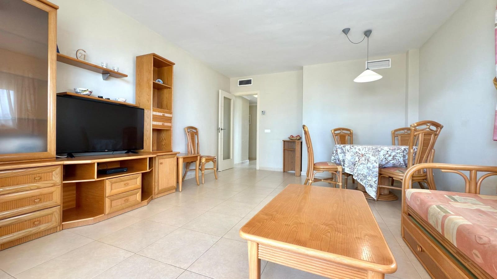 2 bedroom Apartment for rent in Calpe / Calp with pool garage - € 1,300 (Ref: 8827913)