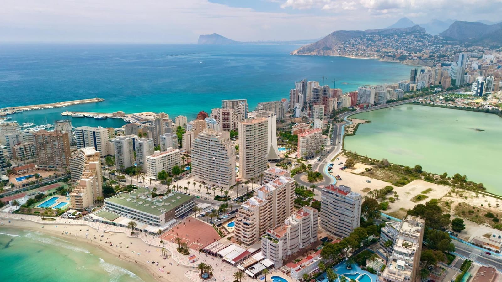 2 bedroom Apartment for rent in Calpe / Calp with pool garage - € 1,300 (Ref: 8827913)