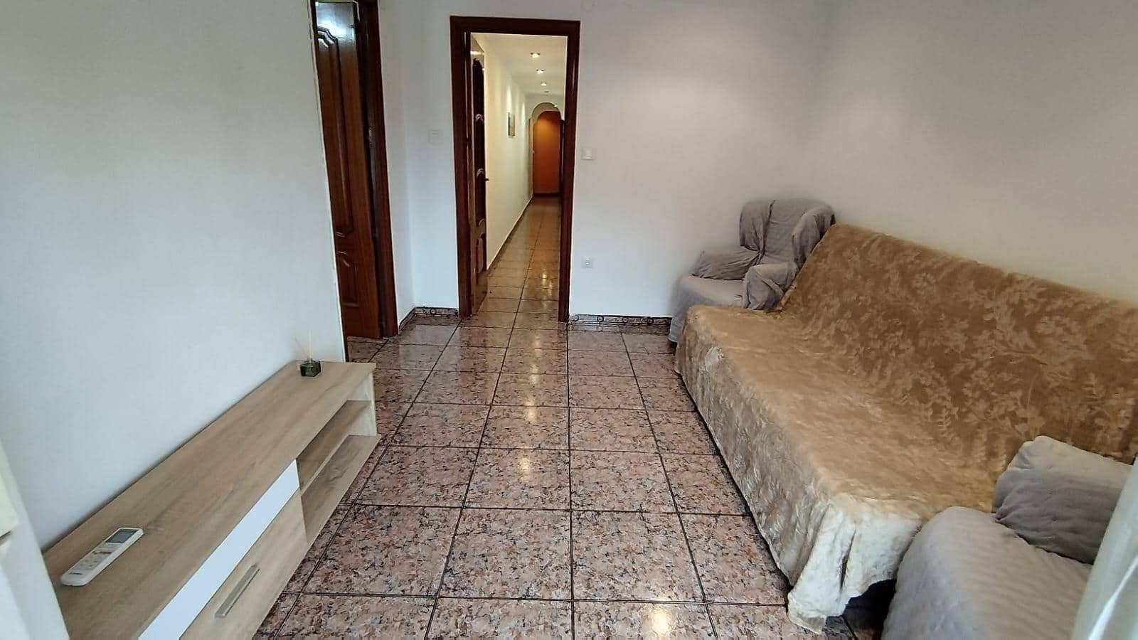 2 Zimmer Apartment zu vermieten in Alicante / Alacant Stadt - 1.100 € (Ref: 8867080)