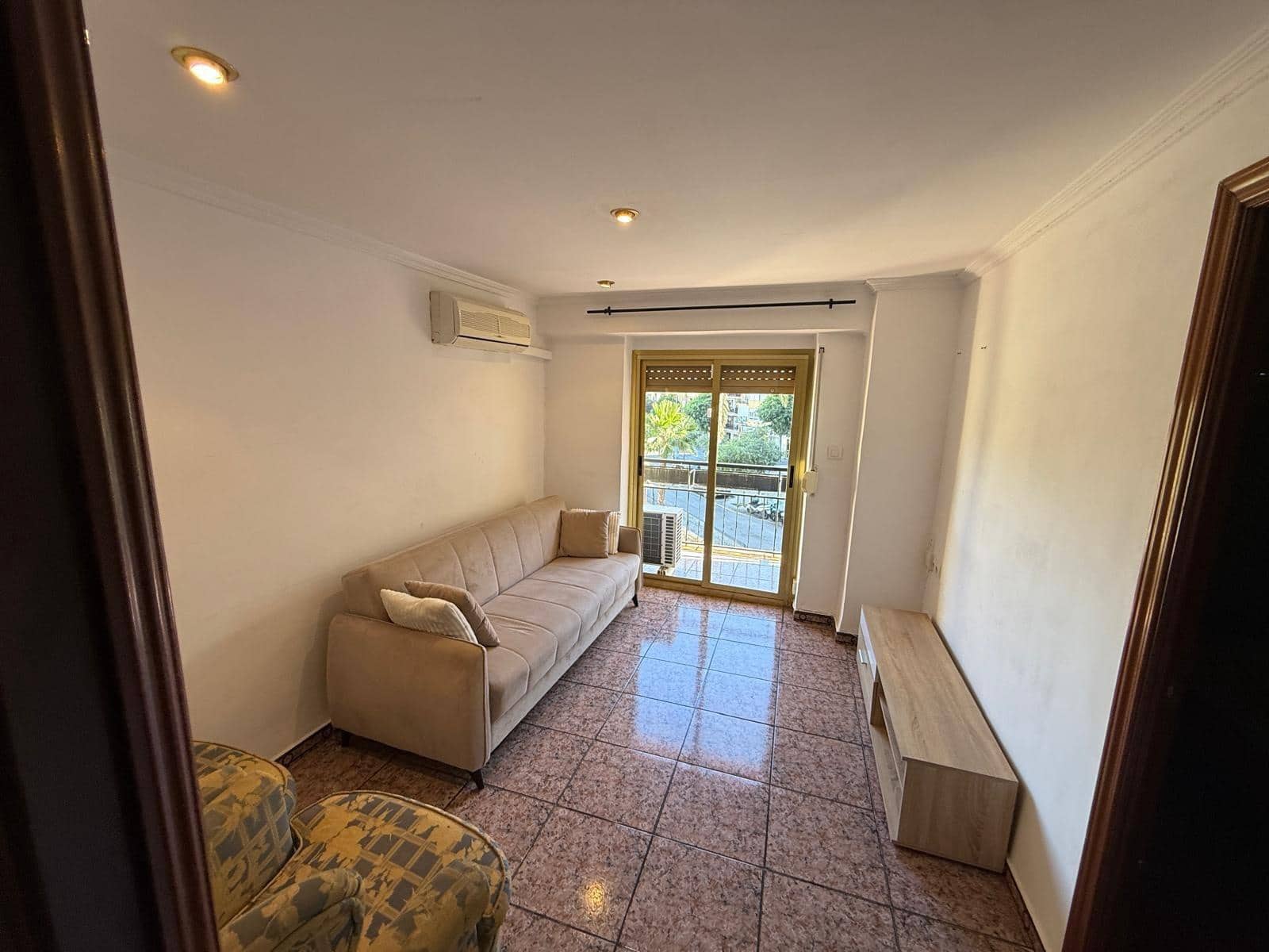 2 bedroom Apartment for rent in Alicante / Alacant city - € 1,100 (Ref: 8867080)