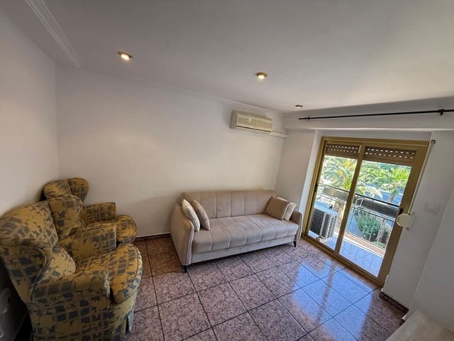 2 soveværelse Lejlighed til leje i Campoamor - Altozano, Alicante by - € 1.100 (Ref: 8867080)