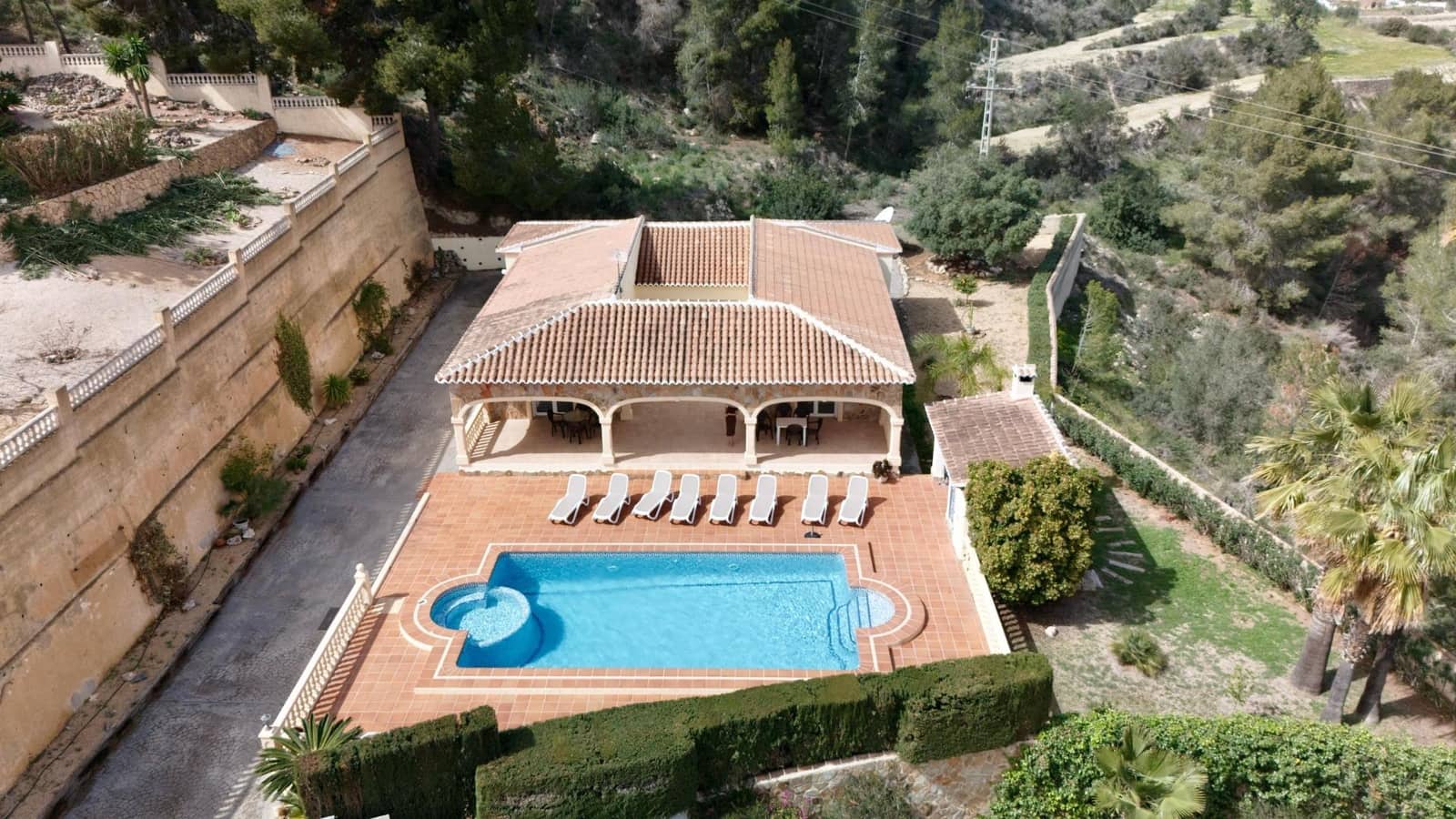 5 quarto Moradia para venda em Calpe / Calp com piscina garagem - 670 000 € (Ref: 8880139)