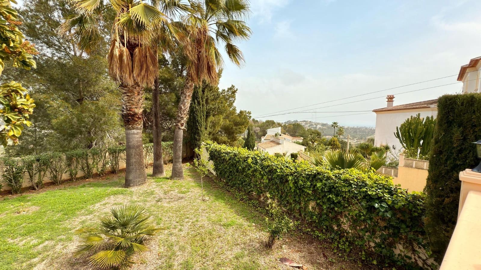 5 quarto Moradia para venda em Calpe / Calp com piscina garagem - 670 000 € (Ref: 8880139)