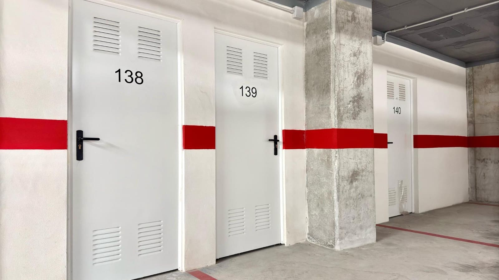 2 soverom Leilighet til leie i Benidorm med svømmebasseng - € 2 100 (Ref: 8886153)