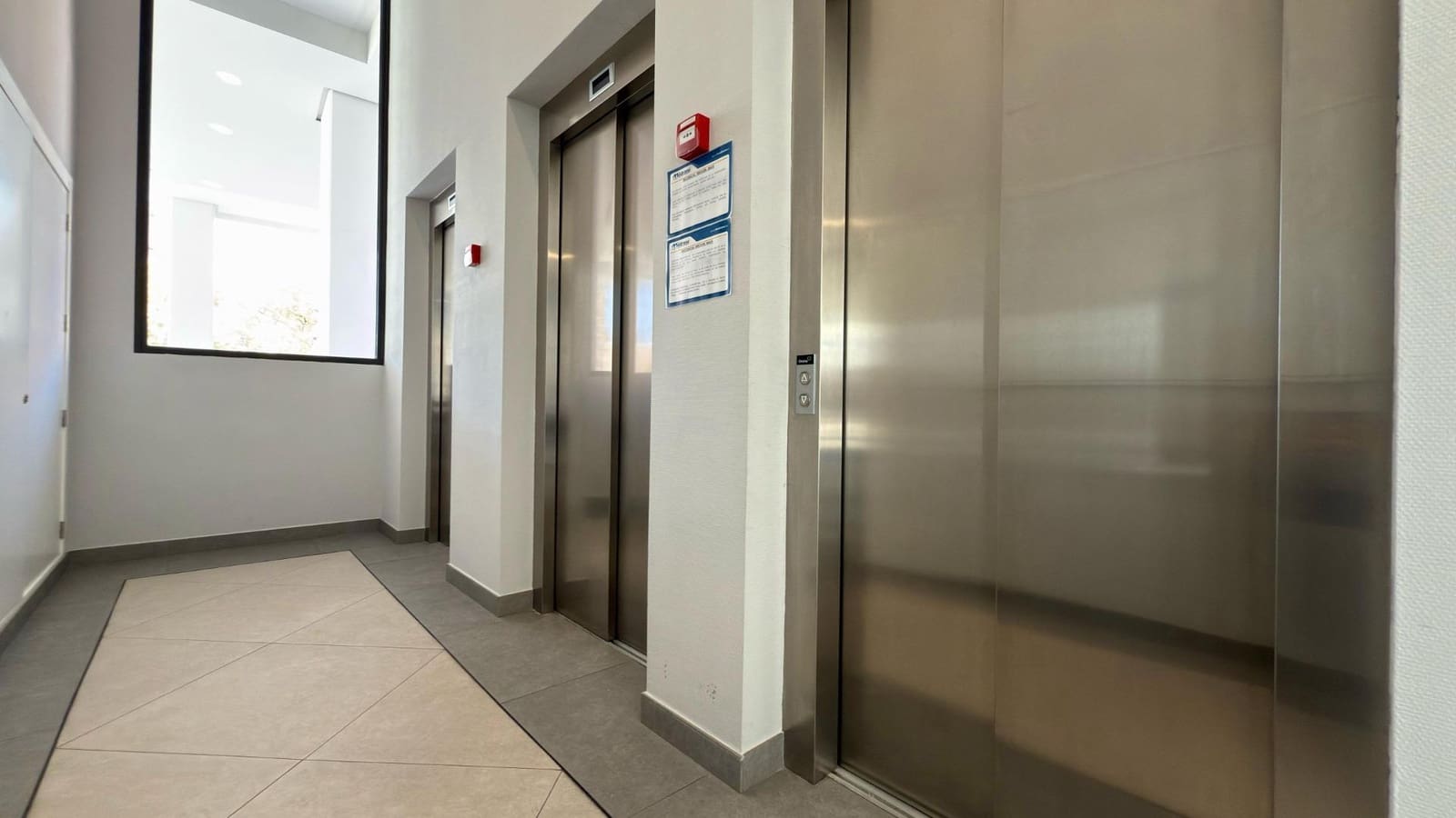 2 soverom Leilighet til leie i Benidorm med svømmebasseng - € 2 100 (Ref: 8886153)