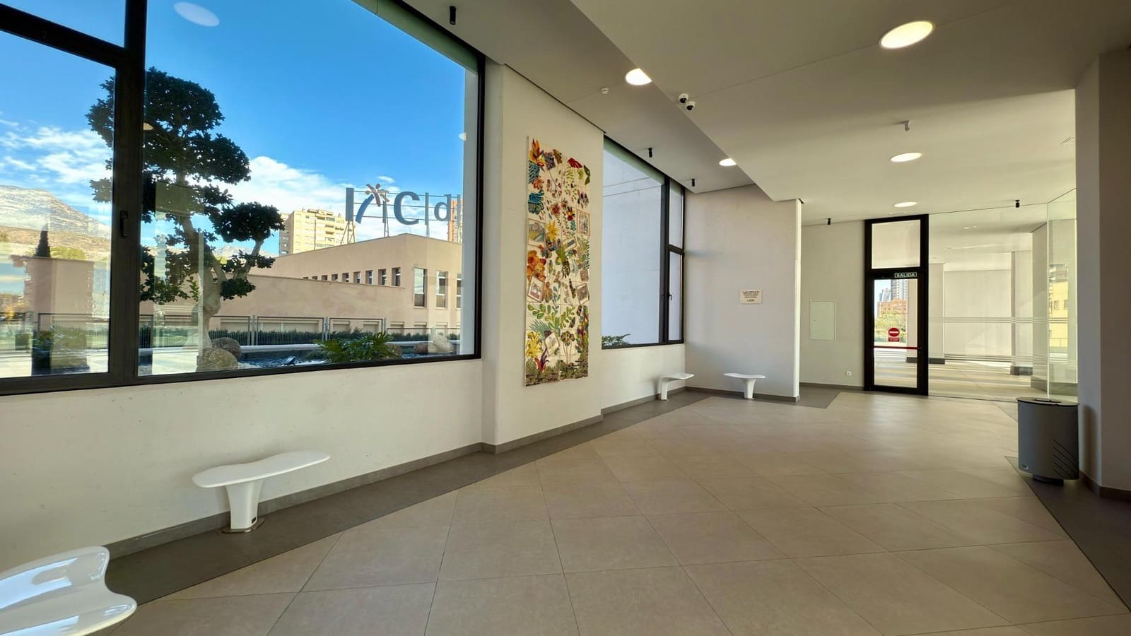 2 soverom Leilighet til leie i Benidorm med svømmebasseng - € 2 100 (Ref: 8886153)