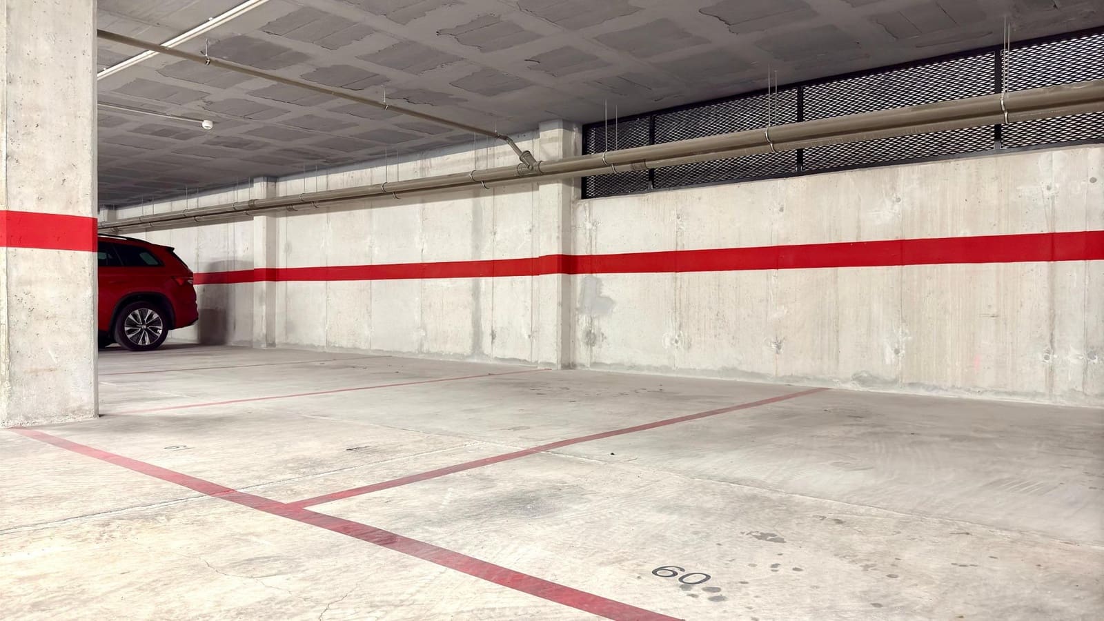 2 soverom Leilighet til leie i Benidorm med svømmebasseng - € 2 100 (Ref: 8886153)