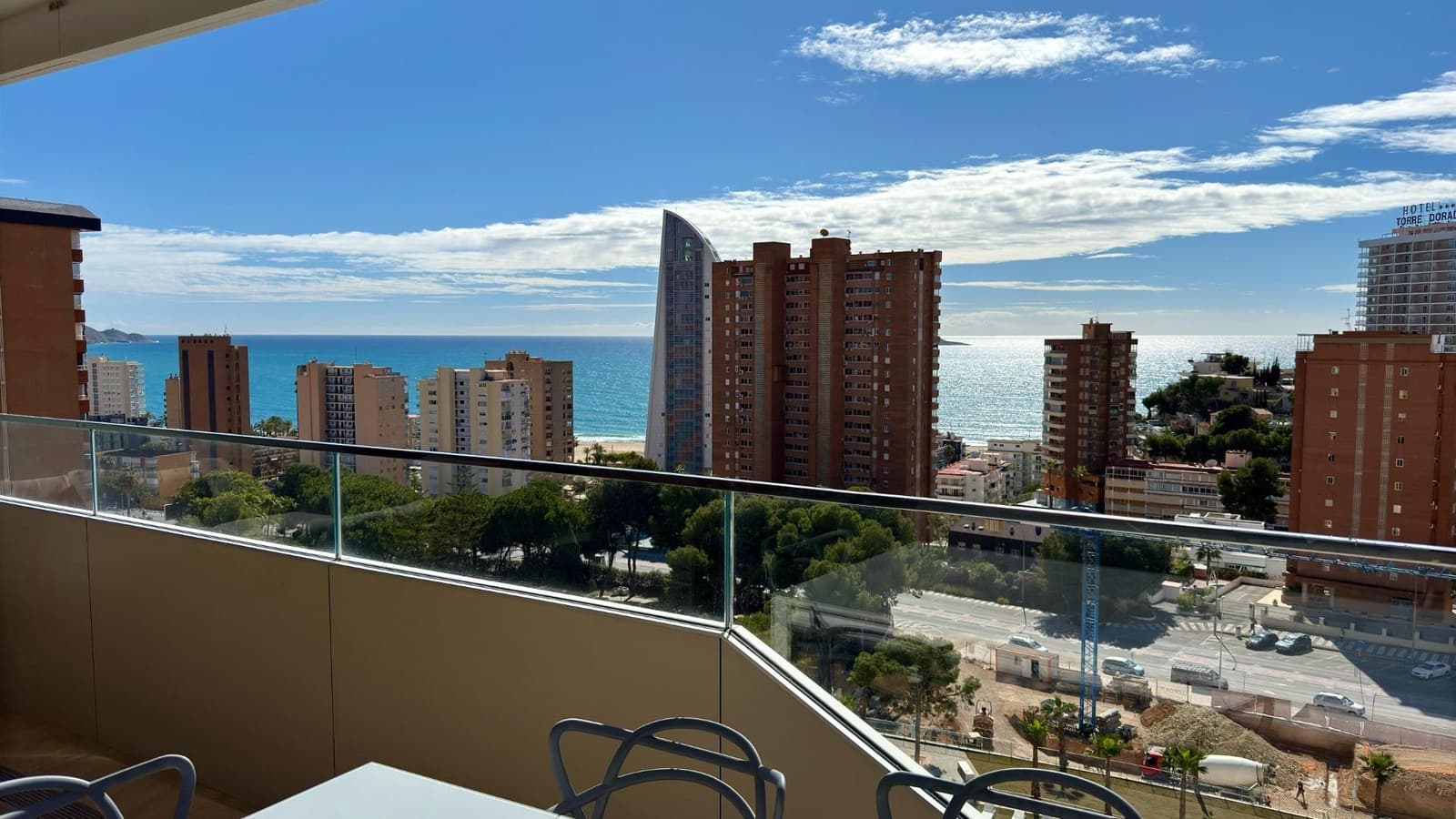 2 soverom Leilighet til leie i Benidorm med svømmebasseng - € 2 100 (Ref: 8886153)