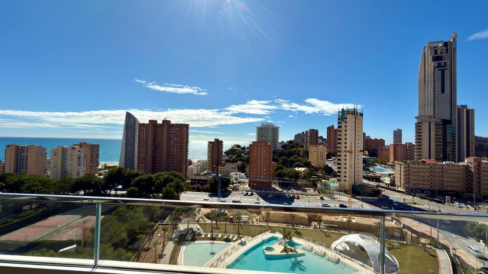 2 soverom Leilighet til leie i Benidorm med svømmebasseng - € 2 100 (Ref: 8886153)