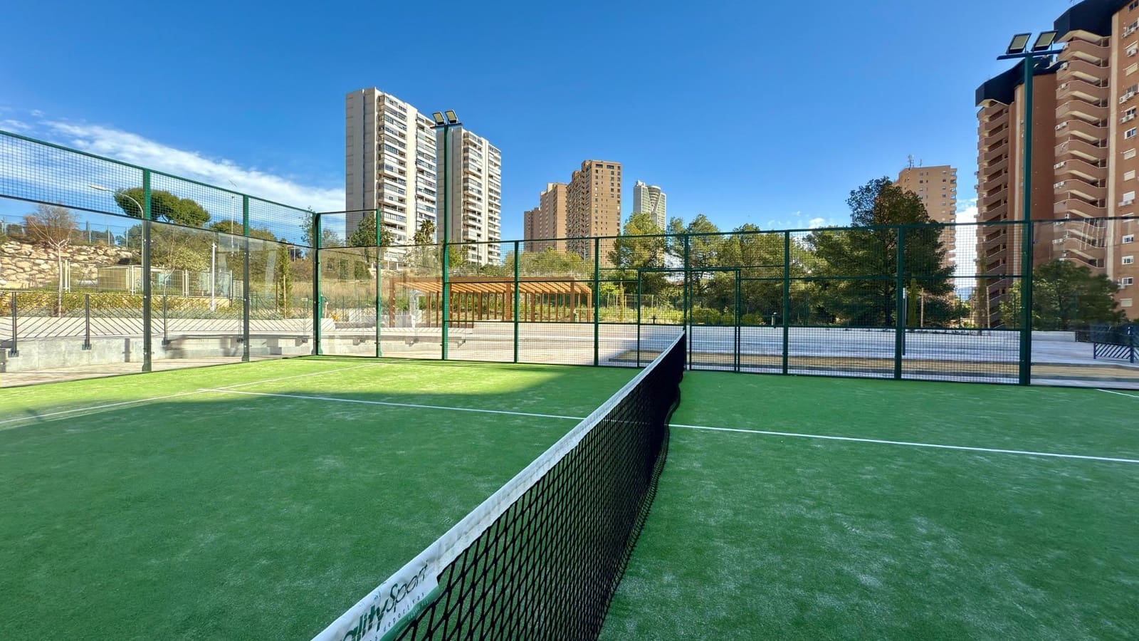 2 soveværelse Lejlighed til leje i Benidorm med swimmingpool - € 2.200 (Ref: 8886154)