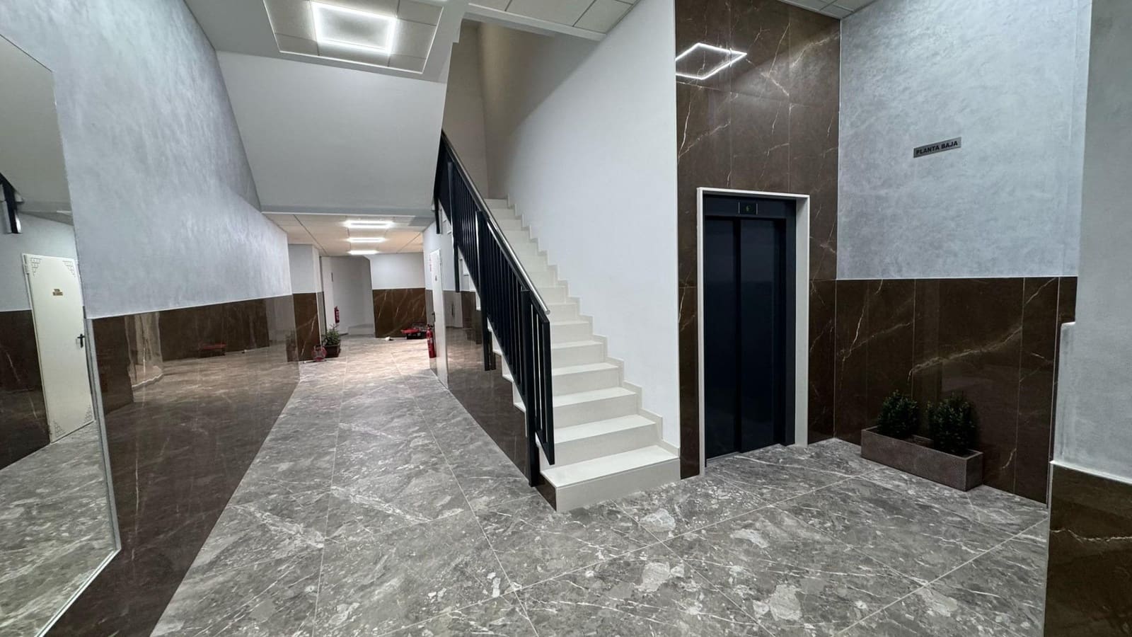 1 soverom Leilighet til salgs i Alicante by med svømmebasseng - € 245 000 (Ref: 8892960)