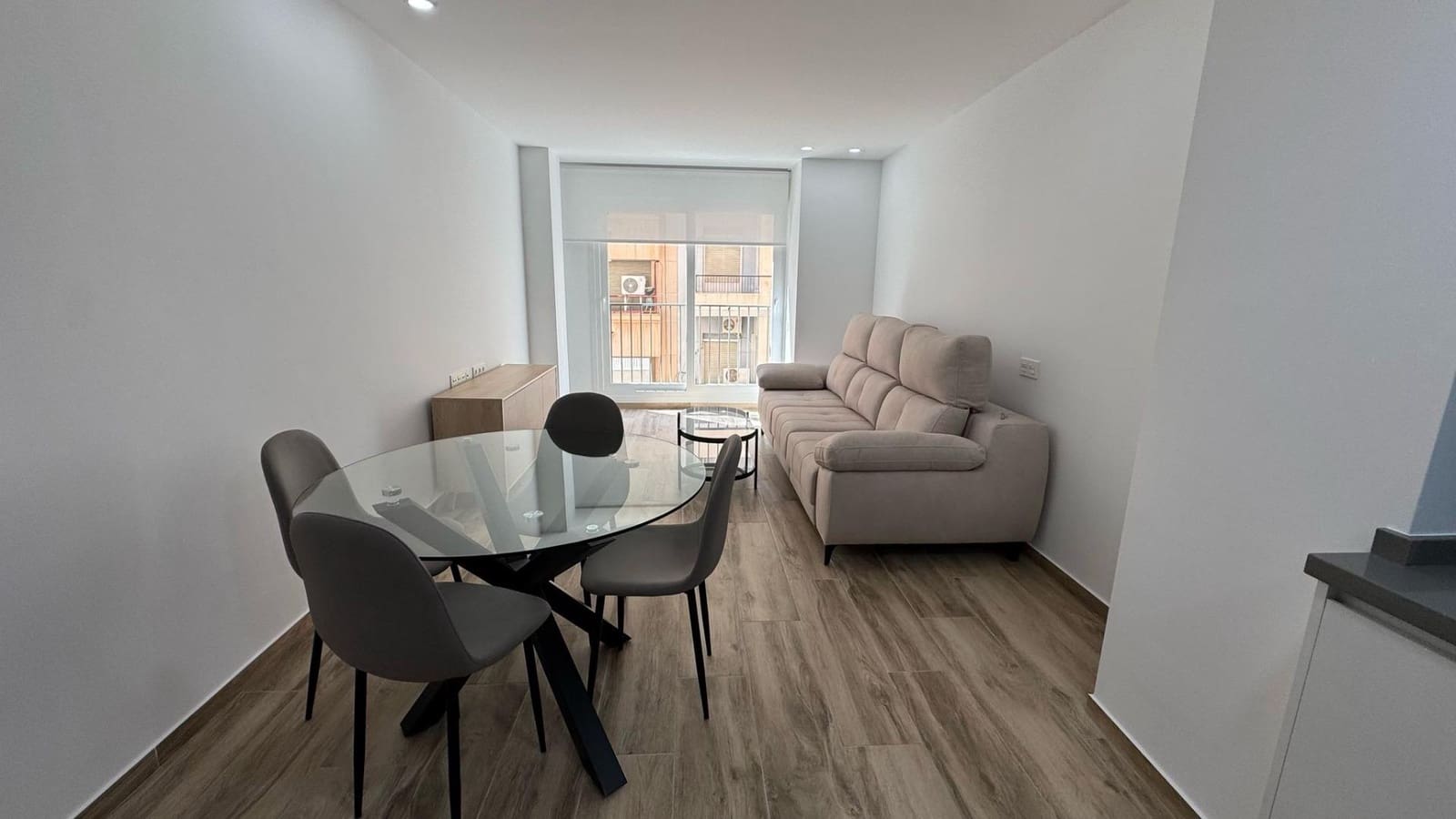 1 soverom Leilighet til salgs i Alicante by med svømmebasseng - € 245 000 (Ref: 8892960)