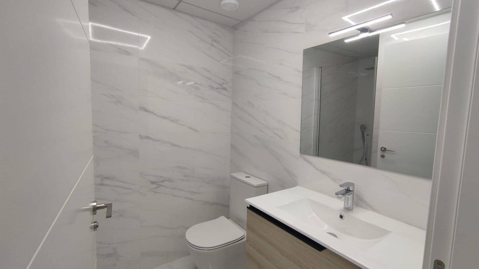 1 makuuhuone Huoneisto vuokrattavana paikassa Alicante kaupunki mukana uima-altaan - 1 500 € (Ref: 8897022)