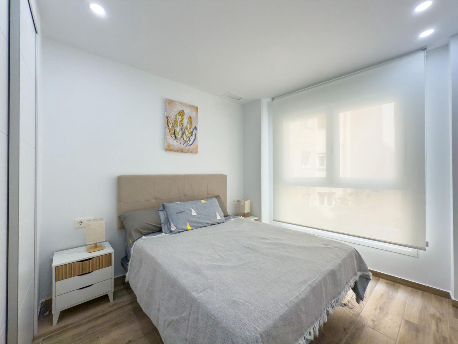 Appartement de 1 chambre à louer à Alicante ville avec piscine - 1 500 € (Ref: 8897025)