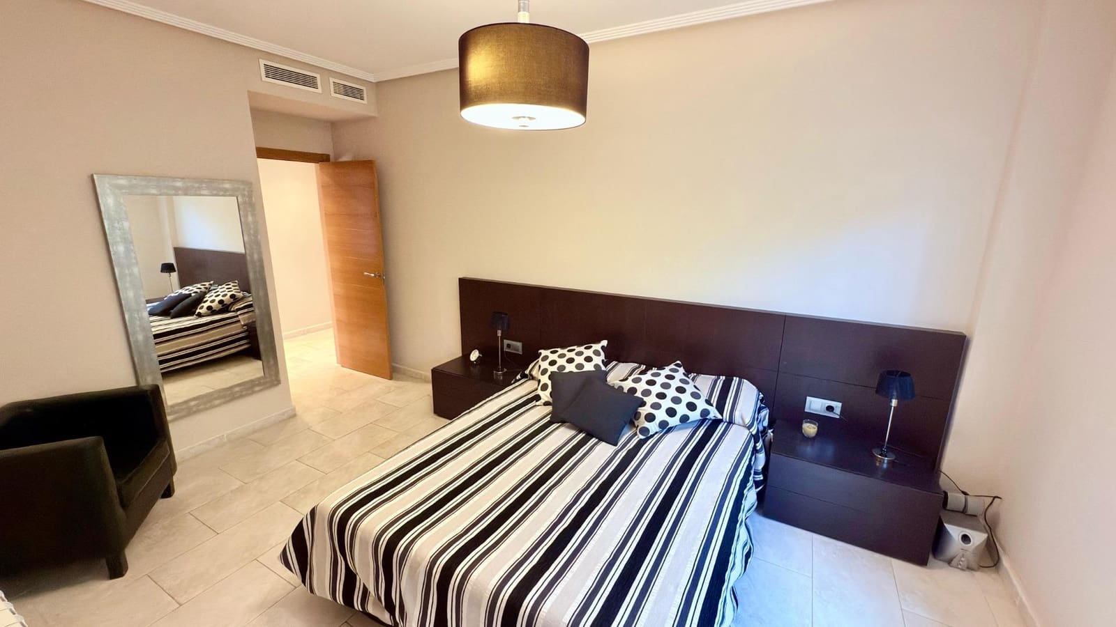 6 bedroom Villa for sale in Muchamiel / Mutxamel with pool garage - € 740,000 (Ref: 8915337)